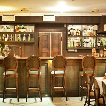 Hotel Bialy Kruk à Starogard Gdański Extérieur photo