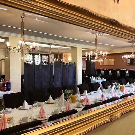 Hotel Bialy Kruk à Starogard Gdański Extérieur photo