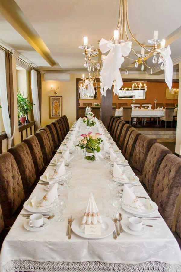 Hotel Bialy Kruk à Starogard Gdański Extérieur photo