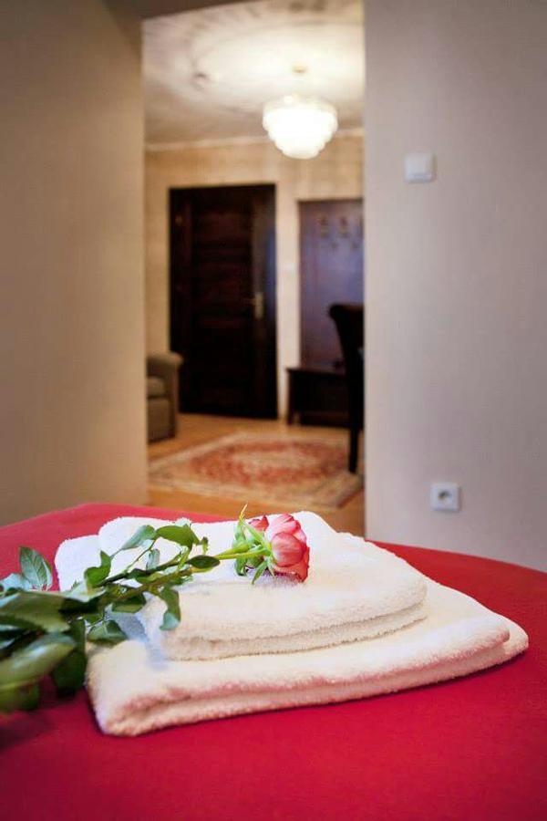 Hotel Bialy Kruk à Starogard Gdański Extérieur photo