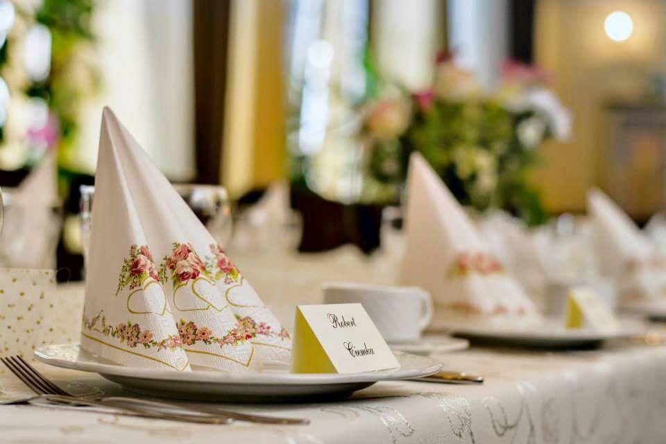 Hotel Bialy Kruk à Starogard Gdański Extérieur photo